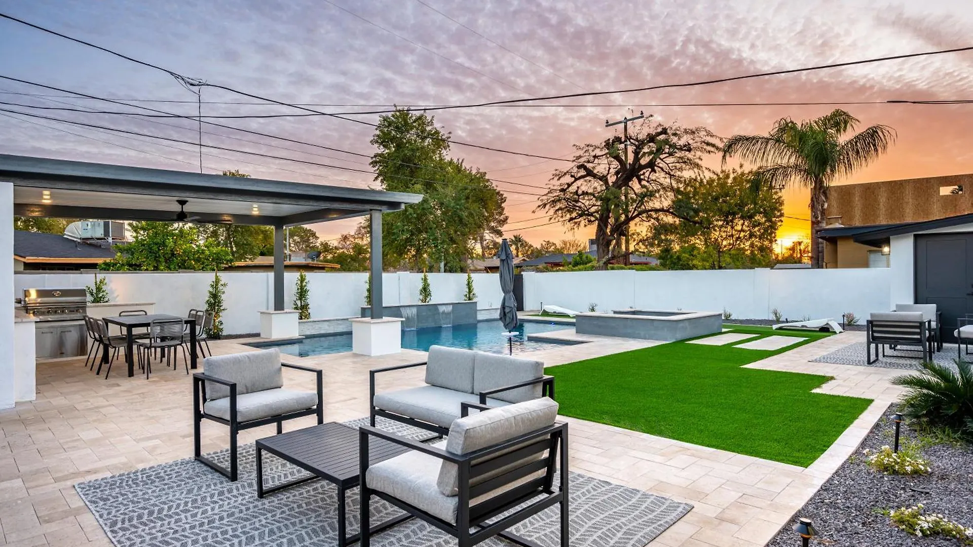 Swim Up To Cooking Entertainment Play Corn Hole And Relax By The Fire At Cascada Villa Scottsdale